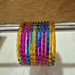 मल्टी कलर मे काँच की 12 चुडी