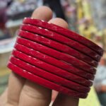 लाल कलर में 8 चुडी N5