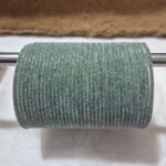 पिस्ता-ग्रे कलर