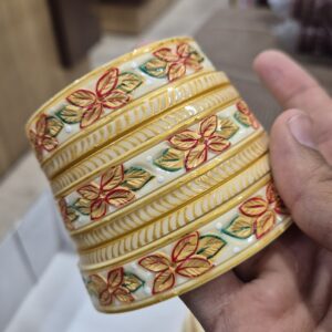 बूर डालू चूड़ा गोल्डन-वाइट रंग में C5