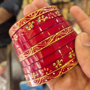 बूर डालू चूड़ा लाल रंग में B9